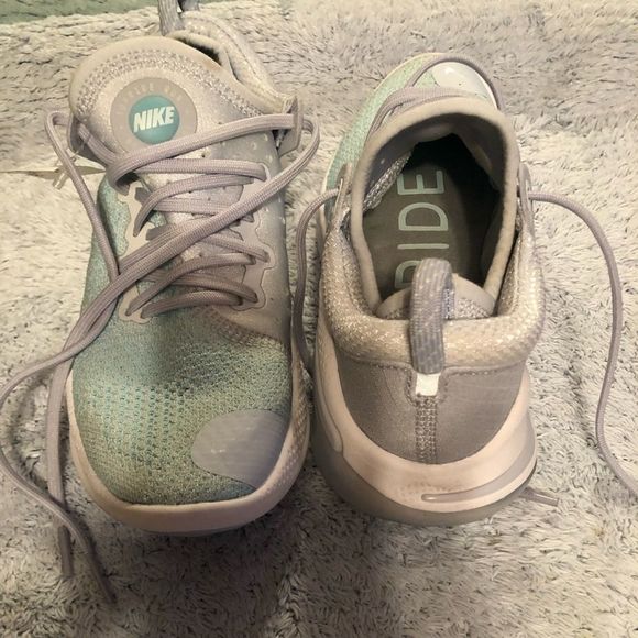 Nike runners Size 7 - Picture 10 of 13